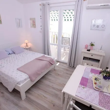 Apartment Luka Rogoznica (Sibenik-Knin)