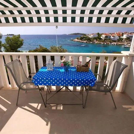 Luka Apartman *