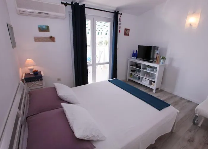 Luka Rogoznica (Sibenik-Knin)